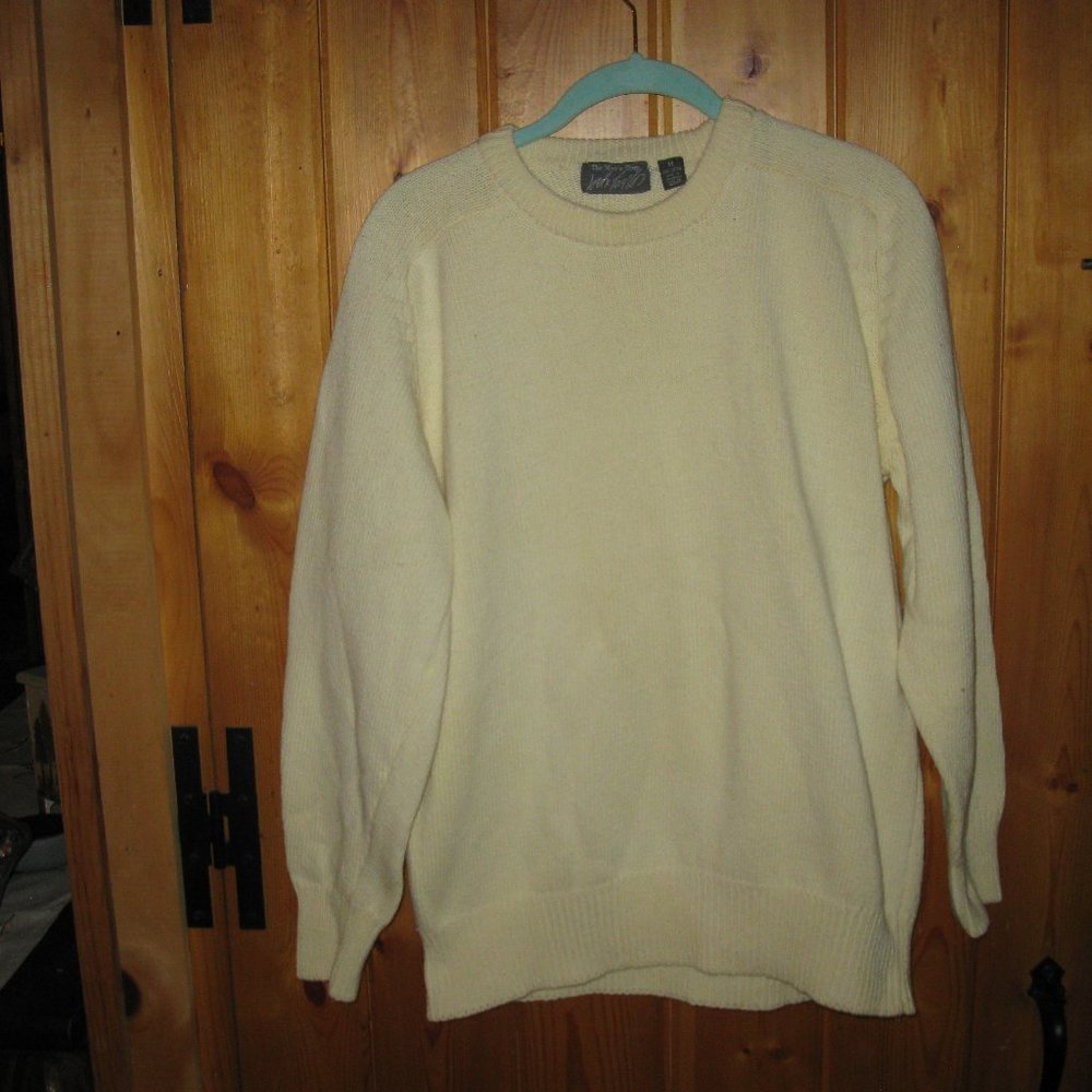 The Men's Shop white crew neck sweater